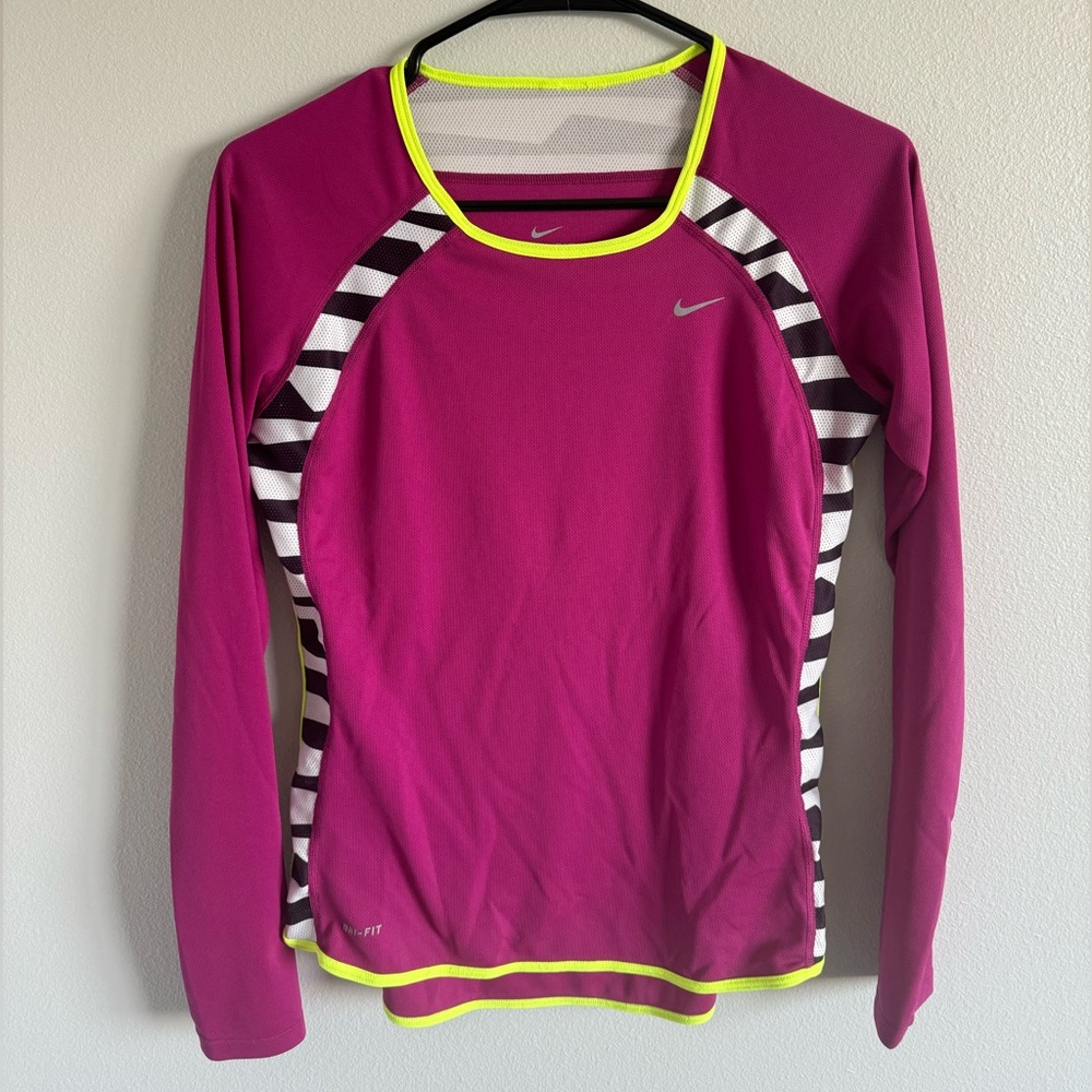 Women’s Nike Dri-Fit Long Sleeve Top Magenta Sz Small